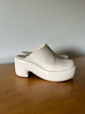 EVERLANE Puffa Clog Sz 7 Parchment Ivory Leather Shoe Mule Heel Platform Comfort